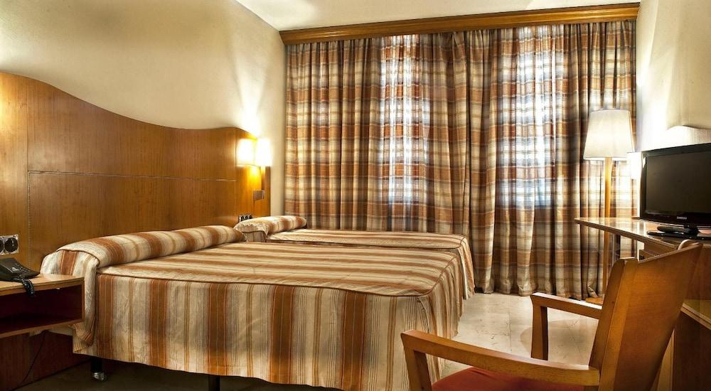 Hotell Aristol - Sagrada Familia 3*