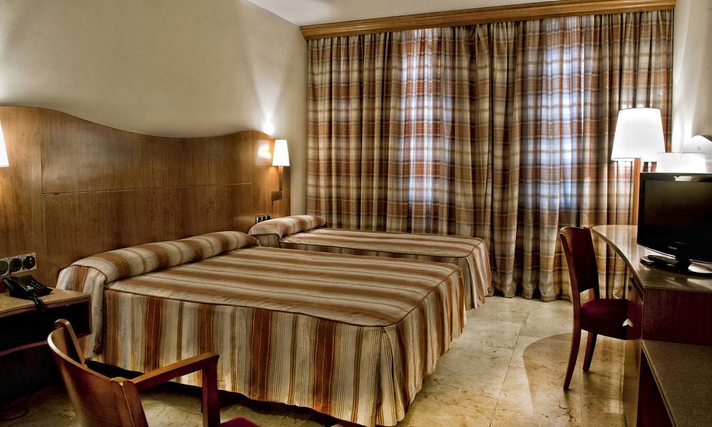 Aristol - Sagrada Familia Hotell 3*